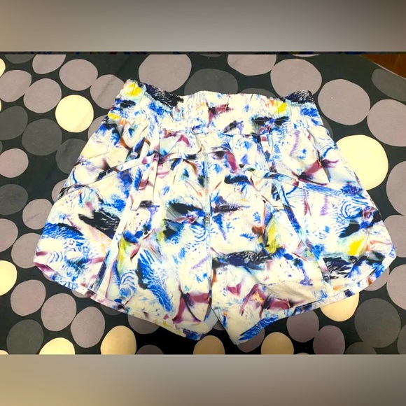 Lululemon Tracker Shorts - Picture 3 of 3